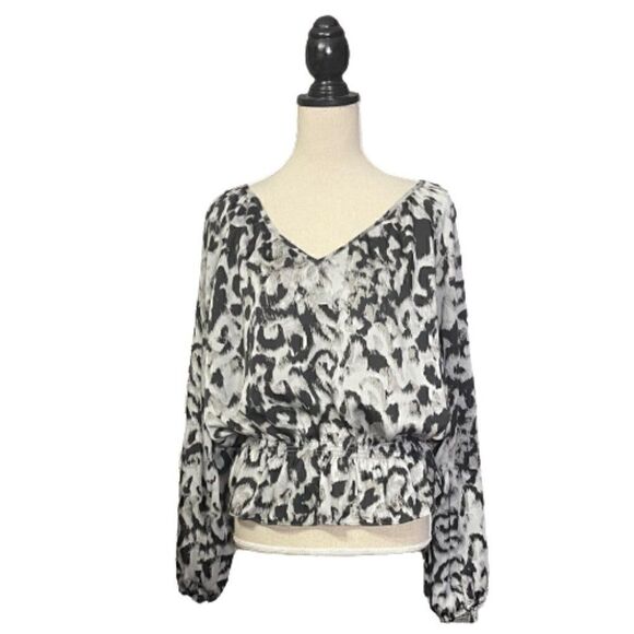 Michael Kors Gray/Black Animal Print Silky Blouse Sz L - Picture 1 of 2